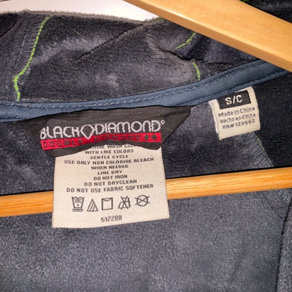 green ski/snow jacket - Picture 3 of 6